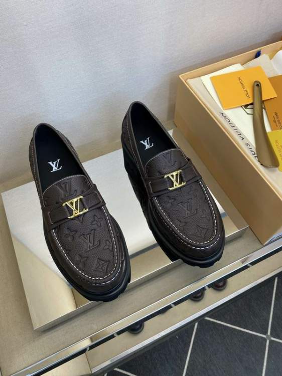 Picture of Louis Vuitton Shoes _SKULVsz39-44hnx063214904